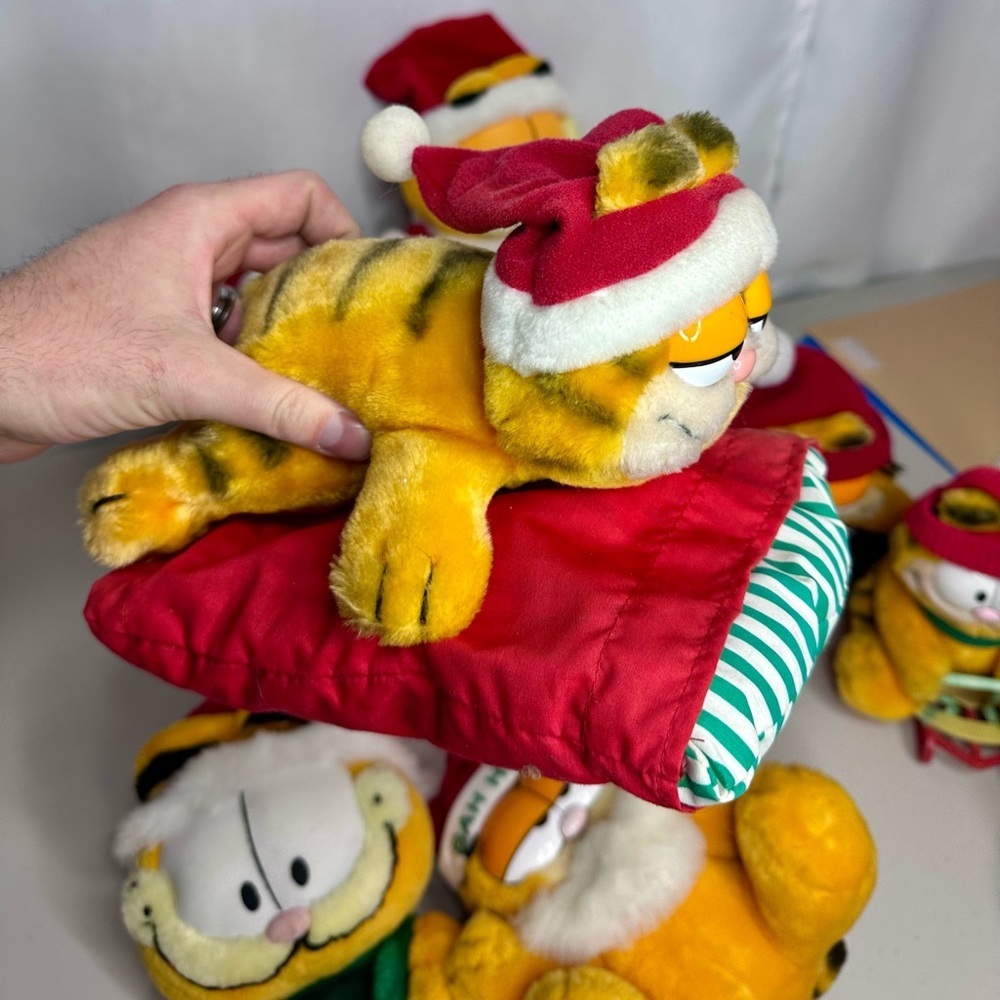 Lot of 8 Vintage Garfield Christmas Plush 1978+ Dakin - Picture 7 of 14